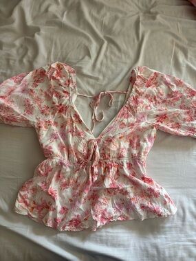 Francesca's Collections Pink Floral Tie-Front Peplum Blouse